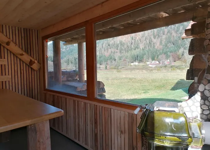 Chalet Pour Amoureux De La Nature Avec Vue Sur Le Lac De Retournemer